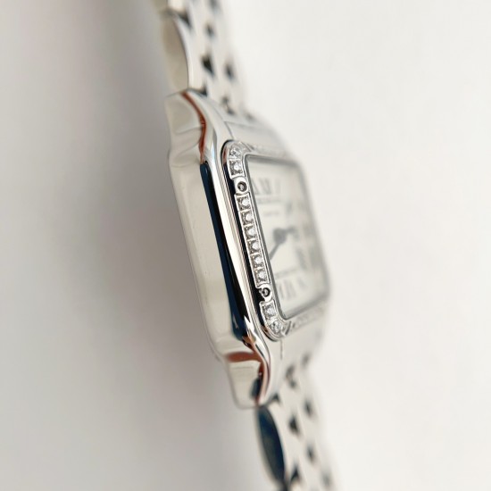 Panthre de Cartier / double chain Width 22mm.Length 30mm. Chain length 44cm卡地亚猎豹系列腕表/双圈表链宽度22mm 长度30mm 链条长度44cm瑞士进口石英机芯,316L精钢表壳表链。蓝晶石表冠,蓝宝石镜面,淬火钢蓝指针,双圈环绕链条,便捷珠宝扣。 Panthre de Cartier / double chain Width 22mm.Length 30mm. Chain length 44cm卡地亚猎豹系列腕表/双圈表链宽度22mm 长度30mm 链条长度44cm瑞士进口石英机芯,316L精钢表壳表链。蓝晶石表冠,蓝宝石镜面,淬火钢蓝指针,双圈环绕链条,便捷珠宝扣。