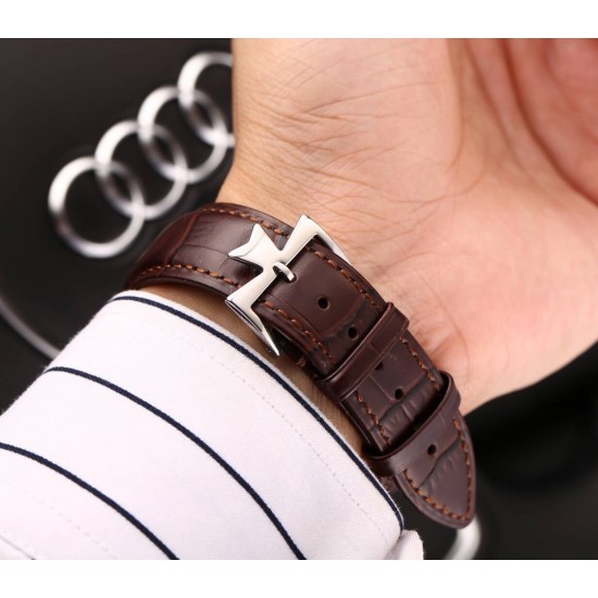 实物拍摄品牌：江诗丹顿 -Vacheron Constantin 酒桶型类型：[酷]男士腕表表壳：316精钢（做工优质）表带：进口小牛皮/316精钢（两种可选）机芯：高级定制全自动机械机芯（走时稳定）玻璃：高级强化镀膜镜面尺寸：直径41.5*43mm，厚度13mm