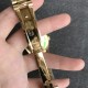 【极力推荐】孔雀石劳力士日志36孔雀石骚绿重磅来袭!劳力士,稀有孔雀石盘面,大能同款,36直径大小,双日历大三针,温润柔美,儒雅尊贵!天然孔雀石呈现浓绿,翠绿的光泽,是高贵之石,有种独一无二的高雅气质。 孔雀石象征高贵象征好运,孔雀石象征着好运和希望,可以指引迷途与梦想。让每一位逐梦想的年轻人对未来的生活倍添信心,开启每一天的崭新旅程。 《重要注明:每张孔雀石字面的纹路不一,都是自然形成》 【极力推荐】孔雀石劳力士日志36孔雀石骚绿重磅来袭!劳力士,稀有孔雀石盘面,大能同款,36直径大小,双日历大三针,温润柔美,儒雅尊贵!天然孔雀石呈现浓绿,翠绿的光泽,是高贵之石,有种独一无二的高雅气质。 孔雀石象征高贵象征好运,孔雀石象征着好运和希望,可以指引迷途与梦想。让每一位逐梦想的年轻人对未来的生活倍添信心,开启每一天的崭新旅程。 《重要注明:每张孔雀石字面的纹路不一,都是自然形成》