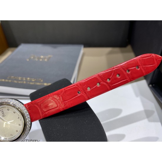 全网女生听我的!买它…❤️。 伯爵“时来运转”顶级奢侈品入门款第一眼看到它的时候我一眼就中,首先是外观设计足够百搭,旋转式表圈可自由转动,外层一圈可来回转动 很有寓意、一起“转动,遇见非凡”。百搭中号34尺寸!上手很秀气,彩色鳄鱼皮可轻松拆卸 看上去就高端,机芯采用瑞士进口石英机芯,螺旋式表圈316L精钢打磨抛光 表面光亮如镜、表盘内圈钻石刻度 11颗⭕️圆形美钻、外圈42颗圆形美钻 全网女生听我的!买它…❤️。 伯爵“时来运转”顶级奢侈品入门款第一眼看到它的时候我一眼就中,首先是外观设计足够百搭,旋转式表圈可自由转动,外层一圈可来回转动 很有寓意、一起“转动,遇见非凡”。百搭中号34尺寸!上手很秀气,彩色鳄鱼皮可轻松拆卸 看上去就高端,机芯采用瑞士进口石英机芯,螺旋式表圈316L精钢打磨抛光 表面光亮如镜、表盘内圈钻石刻度 11颗⭕️圆形美钻、外圈42颗圆形美钻