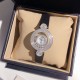 萧邦Chopard,Happy Diamonds 快乐钻系列!瑞士ETA石英机芯,双层蓝宝石玻璃进口表带分别:有鸵鸟纹、原纹、娟丝带可供选择!尺寸约28mm、厚度约7mm 萧邦Chopard,Happy Diamonds 快乐钻系列!瑞士ETA石英机芯,双层蓝宝石玻璃进口表带分别:有鸵鸟纹、原纹、娟丝带可供选择!尺寸约28mm、厚度约7mm