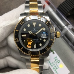 N9 Factory力作 V9版劳力士Rolex间金款，表圈和圈口刻度填色更逼真，直径40毫米x13毫米，搭载ETA2836自动机械机芯，904L精钢表壳表链，蓝宝石镜面，超强夜光，折叠扣，防水大于100米！N9匠心独运 专注品质 专注个性 值得你品鉴！（附送专用拆表工具+专用擦表布）