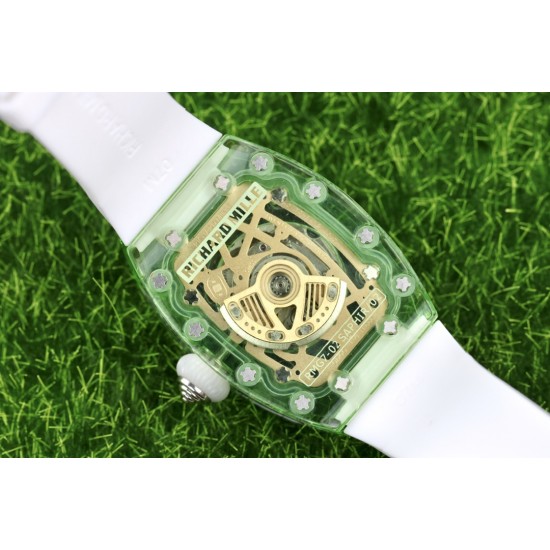 实拍 理查德•米勒清凉夏日最新款RichardMille RM 07-02✨酒桶形表壳由整块绿色由有机玻璃打造而成,配用原装西铁城全自动机芯,顶级橡树表带。尺寸为46mmx32mmx14mm。表壳加工无论从工程还是技术角度都堪称挑战,没有丝毫容错空间。女装腕表以著名的鸡尾酒及其蕴含的精神思潮为灵感。 实拍 理查德•米勒清凉夏日最新款RichardMille RM 07-02✨酒桶形表壳由整块绿色由有机玻璃打造而成,配用原装西铁城全自动机芯,顶级橡树表带。尺寸为46mmx32mmx14mm。表壳加工无论从工程还是技术角度都堪称挑战,没有丝毫容错空间。女装腕表以著名的鸡尾酒及其蕴含的精神思潮为灵感。