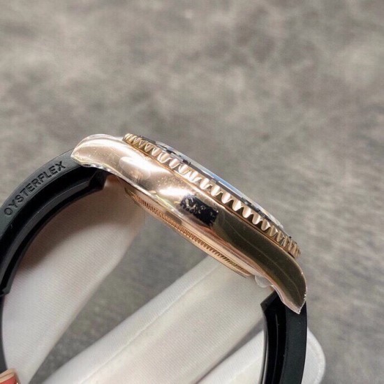 ROLEX 劳力士 YACHT MASTER 游艇名仕型 116655 精钢镀厚玫瑰金表壳 陶瓷表圈 可双向转动 旋入式表冠 蓝宝石镜面日历放大镜 Glidelock折叠保险表扣 直径40mm! ROLEX 劳力士 YACHT MASTER 游艇名仕型 116655 精钢镀厚玫瑰金表壳 陶瓷表圈 可双向转动 旋入式表冠 蓝宝石镜面日历放大镜 Glidelock折叠保险表扣 直径40mm!