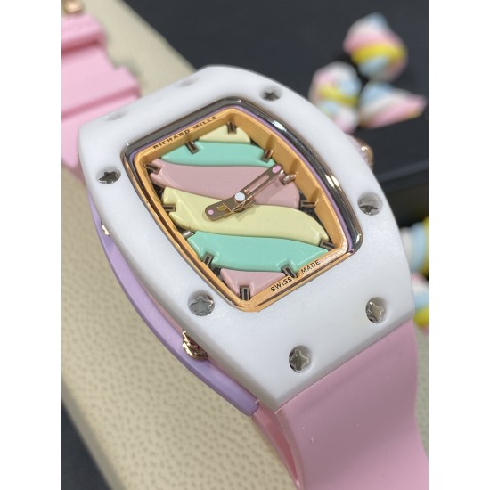 实拍 理查德米勒 RichardMille 糖果棉花糖 最新爆款 bon bon系列最稀有的作品!克服传统工艺打破模式!钟表最受尊敬的技术之一。不是所有人的嫁妆,棉花糖运动曲线和颜色,它们是诱人的。有了理查德米勒,实现了把棉花糖戴在你的手腕上!白色陶瓷加上黄粉绿搪瓷表盘,RM-07柔和的颜色创造了一个组合...甜蜜!糖果店的一次旅行,一个让人难以置信的艺术品。你会戴上它吗? 实拍 理查德米勒 RichardMille 糖果棉花糖 最新爆款 bon bon系列最稀有的作品!克服传统工艺打破模式!钟表最受尊敬的技术之一。不是所有人的嫁妆,棉花糖运动曲线和颜色,它们是诱人的。有了理查德米勒,实现了把棉花糖戴在你的手腕上!白色陶瓷加上黄粉绿搪瓷表盘,RM-07柔和的颜色创造了一个组合...甜蜜!糖果店的一次旅行,一个让人难以置信的艺术品。你会戴上它吗?