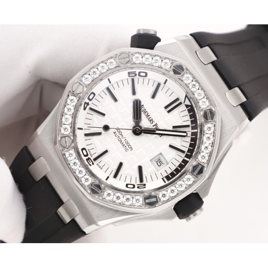 爱彼 Audemars Piguet    AP 皇家橡树离岸型 15710系列  X43 采用莫桑钻圈口 一表一码，二码合一，配送检验证书，联网可查询，国检机构  真正的物美价廉 搭配进口3120机械机芯  904L精钢表壳，进口橡胶表带，防眩光水晶蓝宝石玻璃镜面，尺寸：42mm 14mm[礼物][礼物]五星推荐，自留，送礼，首选