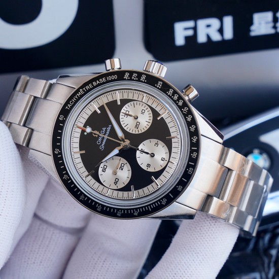 欧米茄 OMEGA 超霸系列升级版全新上市,再续非凡传奇,经典文艺 、霸气十足、搭配原装进口7750全自动机械机芯(零返修)直径41mm,厚度:11mm,汇集星期,月份,日期显示等多功能于一身。最佳男士腕表之美誉,蓝宝石镜面、奥氏体316L精钢表壳,PVD炉内电镀工艺,意大利精致小牛皮,904钢带欢迎订购⚠️请认准独家品质 欧米茄 OMEGA 超霸系列升级版全新上市,再续非凡传奇,经典文艺 、霸气十足、搭配原装进口7750全自动机械机芯(零返修)直径41mm,厚度:11mm,汇集星期,月份,日期显示等多功能于一身。最佳男士腕表之美誉,蓝宝石镜面、奥氏体316L精钢表壳,PVD炉内电镀工艺,意大利精致小牛皮,904钢带欢迎订购⚠️请认准独家品质