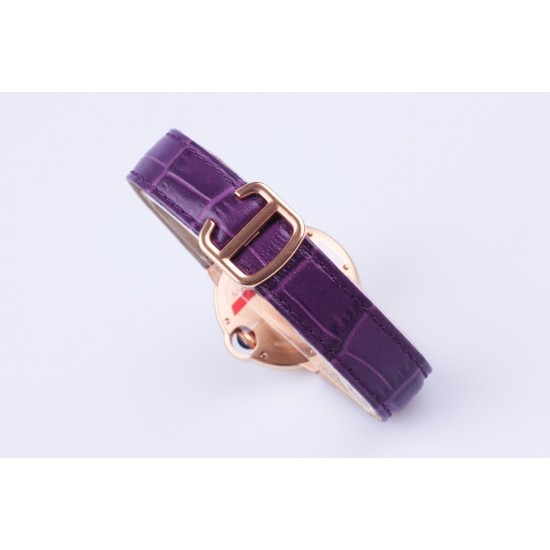 卡地亚蓝气球 CARTIER BallonBleu重磅更新 全新推出原版一档076机芯亮点一:采用原版076专用一档机芯,拔档即停秒调时。机芯摆频每小时28800次,动力储存为48小时,nh05只能放12小时,原版076能放一个周末。走时更加抗震防磁,精准稳定,摆脱nh05时不时修表的烦恼。亮点二:所有配件皆可与原装配件互换,厚度做到33款9.96mm/36款12.05mm,与原装基本保持一致。(所有款式齐全_均配备说明书一卡一码同步专柜防伪及跳码规律_细节处理能与原装相媲美_无惧专柜对比) 卡地亚蓝气球 CARTIER BallonBleu重磅更新 全新推出原版一档076机芯亮点一:采用原版076专用一档机芯,拔档即停秒调时。机芯摆频每小时28800次,动力储存为48小时,nh05只能放12小时,原版076能放一个周末。走时更加抗震防磁,精准稳定,摆脱nh05时不时修表的烦恼。亮点二:所有配件皆可与原装配件互换,厚度做到33款9.96mm/36款12.05mm,与原装基本保持一致。(所有款式齐全_均配备说明书一卡一码同步专柜防伪及跳码规律_细节处理能与原装相媲美_无惧专柜对比)