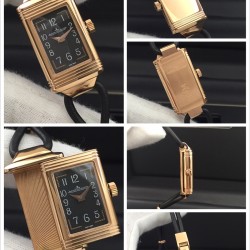 JAEGER-LECOULTRE  积家一号女装丝链翻转腕表瑞士石英1：1精致刻复 个性独特魅力，尺寸：33mmx16mm。材质：精钢打造，蓝宝水晶玻璃，太阳放射油压表盘，蓝色太妃形指针，搭配意大利纤细小牛皮绳，尽显貴族的风范！