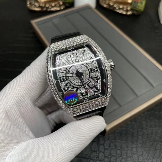 FM 法兰克穆勒 Franck Muller V45 SC DT系列!尺寸54*42*15mm !全自动机械机芯 蓝光镀膜玻璃 牛皮表带底部橡胶 折叠扣 糅合运动设计风格 中间完美弧线夹层设计 尽显绅士品味! FM 法兰克穆勒 Franck Muller V45 SC DT系列!尺寸54*42*15mm !全自动机械机芯 蓝光镀膜玻璃 牛皮表带底部橡胶 折叠扣 糅合运动设计风格 中间完美弧线夹层设计 尽显绅士品味!