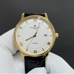 新品推荐 江诗丹顿最新巨作 《vacheron Constantin》超薄系列高级腕表⌚️，火爆上市搭载原装进口9015，每小时振频28800次，零返修。装配特色锅盖玻璃，3D超强立体感，给你不一样的感觉！316L精钢表壳，采用意大利进口小牛皮，原装针扣。深度防水50米，直径40mm。尽显非凡气质，高贵雅致及精美细腻的工艺，耀眼✨✨光辉，永恒尊贵，绝对是男神们的标配！