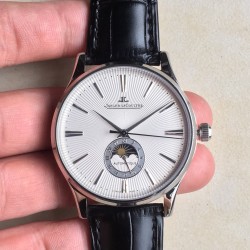 2019推出新款 Jaeger-leCoultre Master Ultra Thin Moon积家超薄月相大师系列42mm腕表，简洁的线条设计，赏心悦目的表盘。 显示令表盘尽显活力，6位24小时指针宛如一幕和谐美妙的腕上芭蕾。透过玻璃底盖，机芯运行一目了然。这款厚度仅5.8毫米的超薄机芯向世人证实，超凡的技艺和极尽复杂的功能可以在狭小的空间内完美展现
