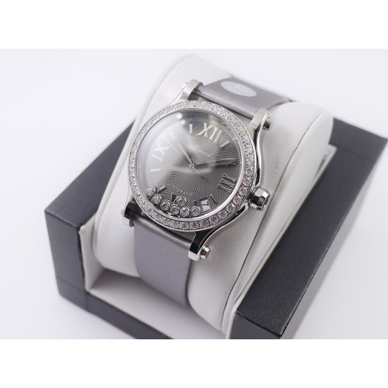 实拍 《YF》正品开模 新品推出 萧邦快乐钻278559-3003 采用手工丝绸带无法掩饰的奢华感 YF一直追求与原装一致 不胡乱修改任何原装没有的款式。 实拍 《YF》正品开模 新品推出 萧邦快乐钻278559-3003 采用手工丝绸带无法掩饰的奢华感 YF一直追求与原装一致 不胡乱修改任何原装没有的款式。
