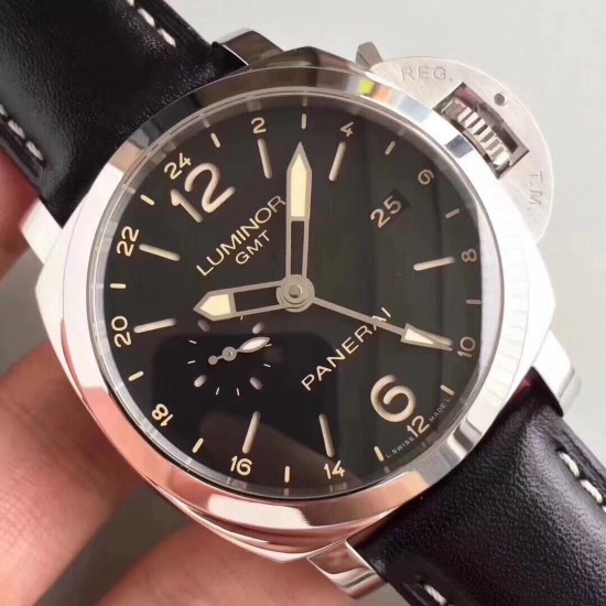 顶级 沛纳海 PAM531  GMT 两地时一款专门为旅行者 商务人士量身定做的腕表。机芯与正品一致，摆轮位与正品一致在7点位，GMT异地调时，蓝宝石玻璃，清晰简单明了的数字读数！