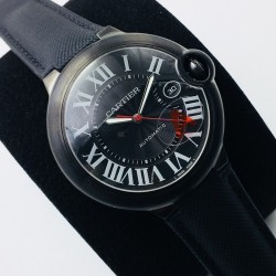 V6 Factory新力作 卡地亚CARTIER与Bamford Watch Department联手合作，打造全新的蓝气球腕表，最神秘的黑骑士，热烈而充满激情，摇滚范十足！直径42毫米！蓝宝玻璃凹凸双卜鱼眼，立体感字面，【V6出品 必属精品】