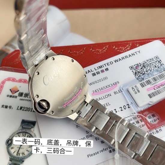 高端硬货,又一重磅来袭!期待已久真钻粉气球来了 卡地亚真钻蓝气球欧洲渠道,每年国外很多代工都会流点这种很贵的表出来,同属石英机芯,33mm表盘,表壳镶嵌42颗vs1.2真钻!每只都有国家机构出具的证书,确保每一块都是真材实料真钻石,参数具体详尽,远非市场那些假证书可比,每一张证书的检测编号都是唯一编号,一一对应,绝无重复,机构官方网站可查阅!这个价格买钻石都值,更不要说买这个牌子的表,没人会做这个亏本生意去仿,送礼是绝对赞到爆!要的速度了 高端硬货,又一重磅来袭!期待已久真钻粉气球来了 卡地亚真钻蓝气球欧洲渠道,每年国外很多代工都会流点这种很贵的表出来,同属石英机芯,33mm表盘,表壳镶嵌42颗vs1.2真钻!每只都有国家机构出具的证书,确保每一块都是真材实料真钻石,参数具体详尽,远非市场那些假证书可比,每一张证书的检测编号都是唯一编号,一一对应,绝无重复,机构官方网站可查阅!这个价格买钻石都值,更不要说买这个牌子的表,没人会做这个亏本生意去仿,送礼是绝对赞到爆!要的速度了