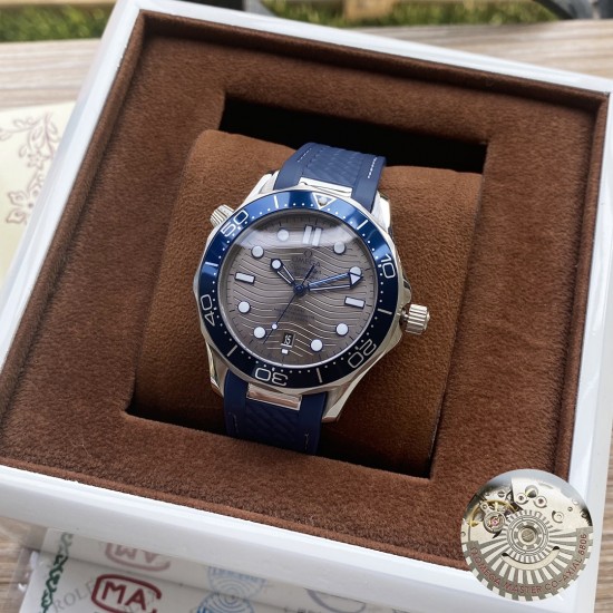 Ω OMEGA 欧米茄 SEAMASTER 新品海马系列 新款 300米300m 同轴至臻 直径42毫米42mm 潜水表。316L精钢 原装壳套（大厂壳套) 原版字面立体时丁超强夜光 原装表扣 搭载8800可透视全自动机械机芯。爆款热销中[强]请认准独家细节品质