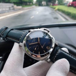 品牌：沛纳海--PANERAI  PAM00688 类型：男士顶级腕表  机芯：全自动机械机芯 表壳：316L精钢表壳 镜面：矿物强化玻璃 皮带：进口真牛皮表带 三杰卓越非凡 尽显男士魅力尺寸：直径44mm 厚度16mm。SJ为你精心打造超真实实物图拍摄 让你超真实实物图体验