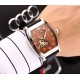 实物拍摄品牌：江诗丹顿 -Vacheron Constantin 酒桶型类型：[酷]男士腕表表壳：316精钢（做工优质）表带：进口小牛皮/316精钢（两种可选）机芯：高级定制全自动机械机芯（走时稳定）玻璃：高级强化镀膜镜面尺寸：直径41.5*43mm，厚度13mm