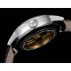 全新升级版Vacheron constantin 经典之美品鉴江诗丹顿传承逆跳日历款腕表 型号4010U/000R-B329。盘面设计独树一帜,功能简单实用。采用自制Cal.2460 R31L/1机芯 直径42.5毫米 。搭配意大利牛皮原装表扣,佩戴更舒适,简敛精致不失优雅,经典传承 永不过时 全新升级版Vacheron constantin 经典之美品鉴江诗丹顿传承逆跳日历款腕表 型号4010U/000R-B329。盘面设计独树一帜,功能简单实用。采用自制Cal.2460 R31L/1机芯 直径42.5毫米 。搭配意大利牛皮原装表扣,佩戴更舒适,简敛精致不失优雅,经典传承 永不过时