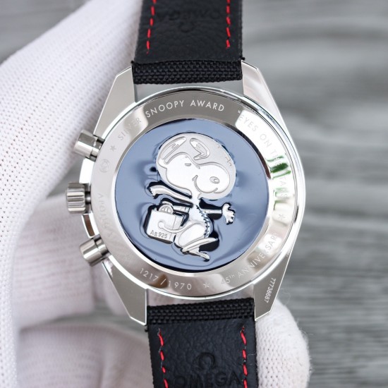 欧米茄 OMEGA 超霸系列310.32.42.50.02.001腕表(史努比奖”50周年纪念腕表），OB2 精钢表壳，蓝色氧化锆[ZrO2]陶瓷表圈，并饰以白色珐琅测速刻度，银白色表盘饰有经蓝色PVD处理的尖角形时标和指针， 密底，饰有致敬“阿波罗”13号任务及欧米茄“史努比奖”等黑色镌刻元素，定制3861型手动机械计时，42毫米。