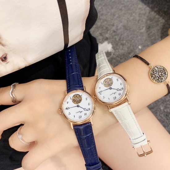 2019首推女表⚠️宝玑-Breguet 流金岁月系列搭配陀飞轮机械机芯,蓝宝石玻璃镜面,表壳直径约32mm10mm高贵优雅 尽显女王风范 2019首推女表⚠️宝玑-Breguet 流金岁月系列搭配陀飞轮机械机芯,蓝宝石玻璃镜面,表壳直径约32mm10mm高贵优雅 尽显女王风范