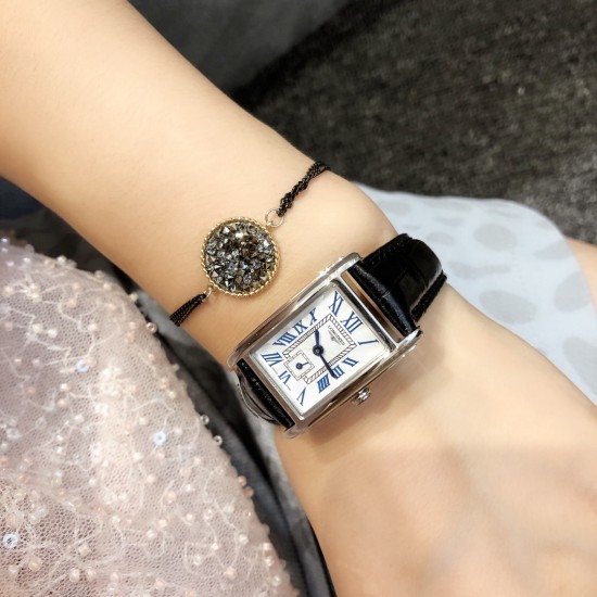 浪琴 黛绰维纳系列 方形 石英女表 精钢材质 牛皮表带 23mm*33mm