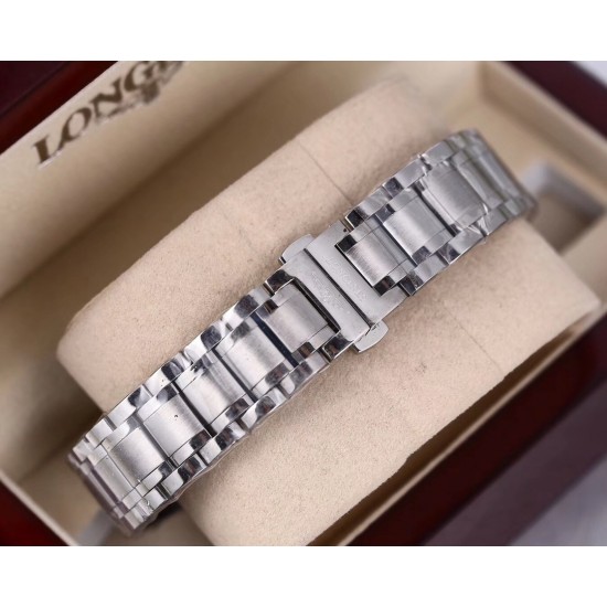 品牌:浪情-LONGINES⚡️型号:名匠系列男士双历腕表机芯:搭载顶级ETA2836全自动机械机芯,摆幅28800,动力储备48小时+,超薄机芯玻璃:防刮耐磨蓝宝玻璃镜面 表壳:316精钢表壳 超薄纤细原装同步壳身 三度防水,尺寸:38.5/9mm细节:字面、表针细节原版同步库存:备货充裕,全系总量500+附件:配送独家定制专柜同步运输木盒 品牌:浪情-LONGINES⚡️型号:名匠系列男士双历腕表机芯:搭载顶级ETA2836全自动机械机芯,摆幅28800,动力储备48小时+,超薄机芯玻璃:防刮耐磨蓝宝玻璃镜面 表壳:316精钢表壳 超薄纤细原装同步壳身 三度防水,尺寸:38.5/9mm细节:字面、表针细节原版同步库存:备货充裕,全系总量500+附件:配送独家定制专柜同步运输木盒