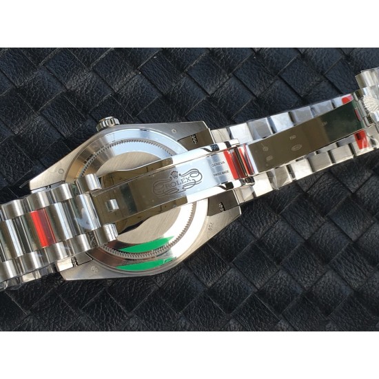 升级V2版 EW诚品 耗时8个月上市 劳力士市面上最高版本星期日志型3255机 原版1比1开模 专业尺寸40毫米 一卡一号 正品保修卡 说明书,表扣做工前无来者,打开logo轻松解开!请认准细节 贴膜与正品同色 红 绿(实力拍,实拍无P图) 升级V2版 EW诚品 耗时8个月上市 劳力士市面上最高版本星期日志型3255机 原版1比1开模 专业尺寸40毫米 一卡一号 正品保修卡 说明书,表扣做工前无来者,打开logo轻松解开!请认准细节 贴膜与正品同色 红 绿(实力拍,实拍无P图)