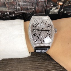 法兰克 穆勒Franck Muller 全新满天星系列⚓️搭载进口日本西铁城机械机芯⚙️18K电镀工艺意大利双面小牛皮原装针扣酒桶形拱桥状精钢表壳⚫️手工全镶嵌施华洛水晶钻 高贵霸气尺寸43*55mm高尚的艺术 精湛的工艺 一经发布 无不轰动