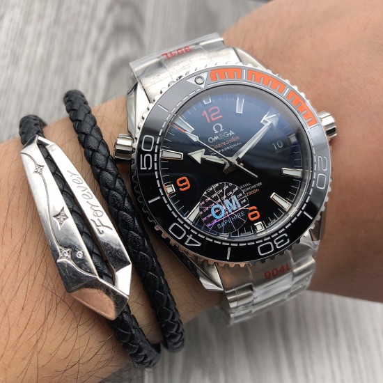 OM 欧米茄 OMEGA PQ1 海洋宇宙600米“四分之一橙”!搭载1:1开模8900 VS自产一体机芯,稳定翻修少!表盘与正品一致采用进口原料陶瓷精制而成,平整光滑,没有气泡和粉粒! 时分秒指针:长度 与正品一致刚好到字钉边缘!圈口4分之一橙刻度位置采用天然橡胶,手感细腻,平整干净。OM 出货实拍 OM 欧米茄 OMEGA PQ1 海洋宇宙600米“四分之一橙”!搭载1:1开模8900 VS自产一体机芯,稳定翻修少!表盘与正品一致采用进口原料陶瓷精制而成,平整光滑,没有气泡和粉粒! 时分秒指针:长度 与正品一致刚好到字钉边缘!圈口4分之一橙刻度位置采用天然橡胶,手感细腻,平整干净。OM 出货实拍