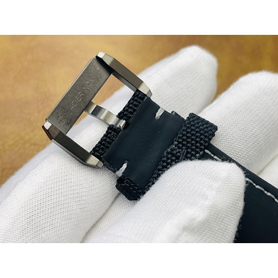 JB Factory2024墙裂推荐 宝珀五十浔深潜器飞返计时码表问世了,直径43MM【表壳】牙圈对版,立体感强!永不退色,手感爽滑且不伤肌肤。表冠(表把)刻字工整,超神级工艺!【表扣】表扣内外打磨同样一丝不苟,扣针的针尖做了多面倒角打磨,完美还原正品细节!【机芯】采用稳定7750机芯改宝珀自产Cal.1735机芯。自动上链,计时功能!专业潜水,旋转表圈,且带有超强夜光功能,潜水时能做到精确计时!JB Factory2024匠心力作 欢迎各位表友品鉴! JB Factory2024墙裂推荐 宝珀五十浔深潜器飞返计时码表问世了,直径43MM【表壳】牙圈对版,立体感强!永不退色,手感爽滑且不伤肌肤。表冠(表把)刻字工整,超神级工艺!【表扣】表扣内外打磨同样一丝不苟,扣针的针尖做了多面倒角打磨,完美还原正品细节!【机芯】采用稳定7750机芯改宝珀自产Cal.1735机芯。自动上链,计时功能!专业潜水,旋转表圈,且带有超强夜光功能,潜水时能做到精确计时!JB Factory2024匠心力作 欢迎各位表友品鉴!