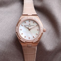 ★实拍 Vacheron Constantin江诗丹顿纵横四海系列OVERSEAS女款小号型2300v/2305v【表壳】表径3610.8mm 同步原装  质感细腻大方 蓝宝石镜面【字面】表盘经旭日纹缎面拉丝工艺处理 深邃优雅 18k金时标均带白色夜光涂层【机芯】CITIZEN8系列改Cal.5300机芯（机芯稳定零返修 ）后原装18k纳米镀金质摆陀【表带扣】半马其他十字三片折叠式表扣 进口牛皮表带越欣赏 越懂欣赏