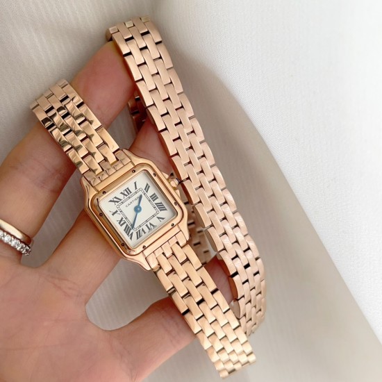 Panthre de Cartier / double chain Width 22mm.Length 30mm. Chain length 44cm卡地亚猎豹系列腕表/双圈表链宽度22mm 长度30mm 链条长度44cm瑞士进口石英机芯,316L精钢表壳表链。蓝晶石表冠,蓝宝石镜面,淬火钢蓝指针,双圈环绕链条,便捷珠宝扣。 Panthre de Cartier / double chain Width 22mm.Length 30mm. Chain length 44cm卡地亚猎豹系列腕表/双圈表链宽度22mm 长度30mm 链条长度44cm瑞士进口石英机芯,316L精钢表壳表链。蓝晶石表冠,蓝宝石镜面,淬火钢蓝指针,双圈环绕链条,便捷珠宝扣。