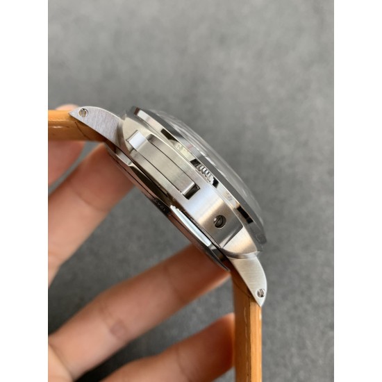 久违的XF沛纳海127终于等到了!沛之重器 四大天王之首!除了蓝宝石泡泡镜不能短字,127的机芯也同样重要。1.可以对比正品的机芯太阳纹。2.采用与正品一致的ETA钢印,不是简单的6497-2。3.采用了跟正品一致避震器、鹅颈螺丝。随表赠送定制蜥蜴皮一副。XF用心,只为原汁原味复刻。 久违的XF沛纳海127终于等到了!沛之重器 四大天王之首!除了蓝宝石泡泡镜不能短字,127的机芯也同样重要。1.可以对比正品的机芯太阳纹。2.采用与正品一致的ETA钢印,不是简单的6497-2。3.采用了跟正品一致避震器、鹅颈螺丝。随表赠送定制蜥蜴皮一副。XF用心,只为原汁原味复刻。