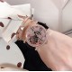 实拍 新品上市 法兰克穆勒 FRANCK MULLER 完美无瑕的设计,FM陀飞轮腕表震撼上市。腕表采用镂空式布局设计。机芯全貌一目了然,将复杂和神秘的陀飞轮装置完美显现。【重点介绍】采用精准稳定的海鸥陀飞轮手动机芯。丰满的机械感,。不仅将陀飞轮的机械美体现恰当,更是将她的神秘一览无遗的完美展示。【精彩细节】360度无死角镜面抛光,完美表达陀飞轮腕表高端大方的气质。意大利小牛皮表带,材质柔软,佩戴透气舒适,完美还原正品感觉。TW出品FM---GIGA陀飞轮,给您带来不一样的奢华体验! 实拍 新品上市 法兰克穆勒 FRANCK MULLER 完美无瑕的设计,FM陀飞轮腕表震撼上市。腕表采用镂空式布局设计。机芯全貌一目了然,将复杂和神秘的陀飞轮装置完美显现。【重点介绍】采用精准稳定的海鸥陀飞轮手动机芯。丰满的机械感,。不仅将陀飞轮的机械美体现恰当,更是将她的神秘一览无遗的完美展示。【精彩细节】360度无死角镜面抛光,完美表达陀飞轮腕表高端大方的气质。意大利小牛皮表带,材质柔软,佩戴透气舒适,完美还原正品感觉。TW出品FM---GIGA陀飞轮,给您带来不一样的奢华体验!