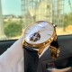 积家(Jaeger-LeCoultre)6字位置置设陀飞轮装置,表盘的设计简约,沉稳,表盘镶贴了立体锥形的时标刻度 腕表表壳采用42mm! 积家(Jaeger-LeCoultre)6字位置置设陀飞轮装置,表盘的设计简约,沉稳,表盘镶贴了立体锥形的时标刻度 腕表表壳采用42mm!