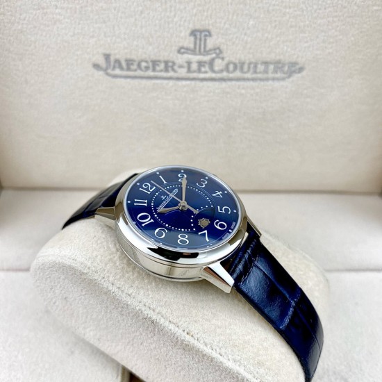 JAEGER-LECOULTRE积家女款RENDEZ-VOUS约会系列。尺寸：29mm搭载日本进口全自动机械机芯  正品版本机芯主版  功能：日夜星晨、时分秒显示功能 ，展现出昼的灿烂与夜的浪漫(刚刚的相遇，[玫瑰]刚刚的缘分，[爱心]刚刚的时间，愿幸福快乐与您相伴)