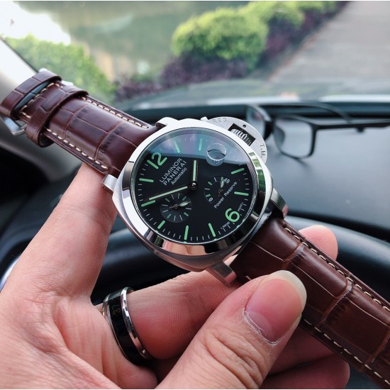品牌:沛纳海--PANERAI PAM00090 类型:男士顶级腕表 机芯:全自动机械机芯 表壳:316L精钢表壳 镜面:矿物强化玻璃 皮带:进口真牛皮表带 三杰卓越非凡 尽显男士魅力尺寸:直径44mm 厚度16mm。SJ为你精心打造超真实实物图拍摄 让你超真实实物图体验 品牌:沛纳海--PANERAI PAM00090 类型:男士顶级腕表 机芯:全自动机械机芯 表壳:316L精钢表壳 镜面:矿物强化玻璃 皮带:进口真牛皮表带 三杰卓越非凡 尽显男士魅力尺寸:直径44mm 厚度16mm。SJ为你精心打造超真实实物图拍摄 让你超真实实物图体验
