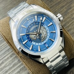 【OM Factory2024墙裂推荐】 欧米茄海马系列43MM直径 220.10.43.22.03.001欧米茄世界时腕表激光烧蚀蓝色海洋，陆地浮雕勾勒，24小时hesalite水晶环。辽阔世界尽在掌握，于方寸之间伴您开启环球之旅！OM Factory匠心力作 欢迎各位表友品鉴！