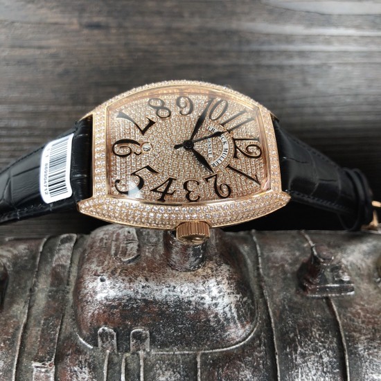 法兰克 穆勒Franck Muller 全新满天星系列⚓️搭载进口日本西铁城机械机芯⚙️18K电镀工艺意大利双面小牛皮原装针扣酒桶形拱桥状精钢表壳⚫️手工全镶嵌施华洛水晶钻 高贵霸气尺寸43*55mm高尚的艺术 精湛的工艺 一经发布 无不轰动 法兰克 穆勒Franck Muller 全新满天星系列⚓️搭载进口日本西铁城机械机芯⚙️18K电镀工艺意大利双面小牛皮原装针扣酒桶形拱桥状精钢表壳⚫️手工全镶嵌施华洛水晶钻 高贵霸气尺寸43*55mm高尚的艺术 精湛的工艺 一经发布 无不轰动