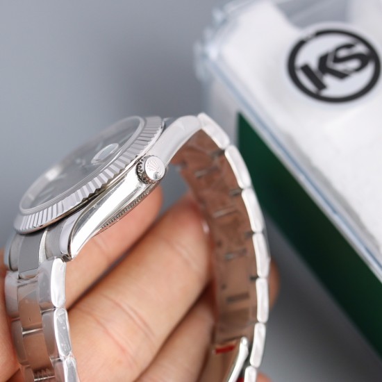 顶级做工KS新品:劳力士 日志 不断提高复刻效果,ROLEX劳力士 间金、间玫、精钢不断改进的钻研精神,特别是五大神器的业界认可,目前销量一直成上升趋势!【尺寸】直径41mm【表镜】抗刮损蓝水晶玻璃,防反光凸透式放大日历窗【表壳】上链表冠,【机芯】稳定复刻2836自动机械机芯、【表带】蚝式三节表链折叠扣,防水大于100米 顶级做工KS新品:劳力士 日志 不断提高复刻效果,ROLEX劳力士 间金、间玫、精钢不断改进的钻研精神,特别是五大神器的业界认可,目前销量一直成上升趋势!【尺寸】直径41mm【表镜】抗刮损蓝水晶玻璃,防反光凸透式放大日历窗【表壳】上链表冠,【机芯】稳定复刻2836自动机械机芯、【表带】蚝式三节表链折叠扣,防水大于100米