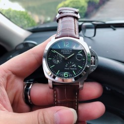 品牌：沛纳海--PANERAI  PAM00090 类型：男士顶级腕表 机芯：全自动机械机芯 表壳：316L精钢表壳 镜面：矿物强化玻璃 皮带：进口真牛皮表带 三杰卓越非凡 尽显男士魅力尺寸：直径44mm 厚度16mm。SJ为你精心打造超真实实物图拍摄 让你超真实实物图体验