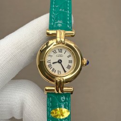 .鳄鱼皮版本卡地亚小旋风must de小金表vintage中古断货王，性价比高闭眼入。神仙颜值美绝trinity，小孩子才做选择，成年人都是all in![色]表径24mm，超薄厚度6.3mm，搭载瑞士石英机芯，罗马刻度奶油盘，简洁大两针，后镶天然美钻搭配鳄鱼皮表带更奢华超级闪。可仙可盐可甜，精致优雅上手绝美。时尚是一个经典的轮回～说不定今年的复古风，你就是走得最驾轻就熟的一个。推荐指数：⭐⭐⭐⭐⭐