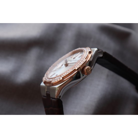 ★实拍 Vacheron Constantin江诗丹顿纵横四海系列OVERSEAS女款小号型2300v/2305v【表壳】表径3610.8mm 同步原装 质感细腻大方 蓝宝石镜面【字面】表盘经旭日纹缎面拉丝工艺处理 深邃优雅 18k金时标均带白色夜光涂层【机芯】CITIZEN8系列改Cal.5300机芯(机芯稳定零返修 )后原装18k纳米镀金质摆陀【表带扣】半马其他十字三片折叠式表扣 进口牛皮表带越欣赏 越懂欣赏 ★实拍 Vacheron Constantin江诗丹顿纵横四海系列OVERSEAS女款小号型2300v/2305v【表壳】表径3610.8mm 同步原装 质感细腻大方 蓝宝石镜面【字面】表盘经旭日纹缎面拉丝工艺处理 深邃优雅 18k金时标均带白色夜光涂层【机芯】CITIZEN8系列改Cal.5300机芯(机芯稳定零返修 )后原装18k纳米镀金质摆陀【表带扣】半马其他十字三片折叠式表扣 进口牛皮表带越欣赏 越懂欣赏