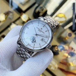 实物拍摄品牌：江诗丹顿 -Vacheron Constantin 最新推出类型：[酷]男士腕表表壳：316精钢（做工优质）表带：进口真牛皮/316精钢（两种可选）机芯：高级定制全自动机械机芯（走时稳定）玻璃：高级强化镀膜镜面尺寸：直径40mm，厚度12.5mm