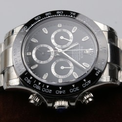 GM超神之作 ROLEX DAYTONA劳力士迪通拿904L全新最强版本 1:完美修改了避针高底位置与正品一致2:904L表扣更细腻更完美3:市面上唯一做出了与正品质感一致的包超薄金属钢片的oysterflex胶带【能与正品互换通用 质感相符】[拳头][拳头][拳头]完美修正十年间所有副本的不足和缺陷，陶瓷圈口！4130机芯，攻克机芯厚度，使壳身厚度达到与正品一致，壳身和字面颜色更细腻做出了与正品一致的视觉效果，并搭配劳力士专用盒子。【GM出品】
