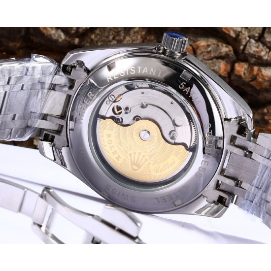 实物拍摄品牌：劳力士-ROLEX 类型：[酷]男士腕表表壳：316精钢（做工优质）表带：优质316精钢（两种可选）机芯：高级定制全自动机械机芯（走时稳定）玻璃：高级强化镀膜镜面尺寸：直径40mm，厚度12mm