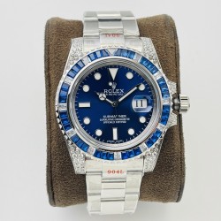 【VRS Factory2022墙裂推荐 市场最高版本】奢华大作，劳力士Rolex SUB潜航者后镶钻定制版！是奢华闪耀与永不退色的融合，更是经典潮流的不二之选！1⃣️【表壳】直径40MM。每一颗钻石/彩宝均来自奥地利（施华洛世奇原产地）经过严格的筛选，确保颜色，大小，火彩统一，专业珠宝镶嵌师精心镶嵌。2⃣️【表带】跟官网同步，904L蚝式钢完美还原坚固耐用的优良血统，效果可媲美原装。3⃣️【机芯】采用复刻界的机芯之王——搭配3135自动上旋机芯。VRS Factory匠心力作 敬请各路表友品鉴！
