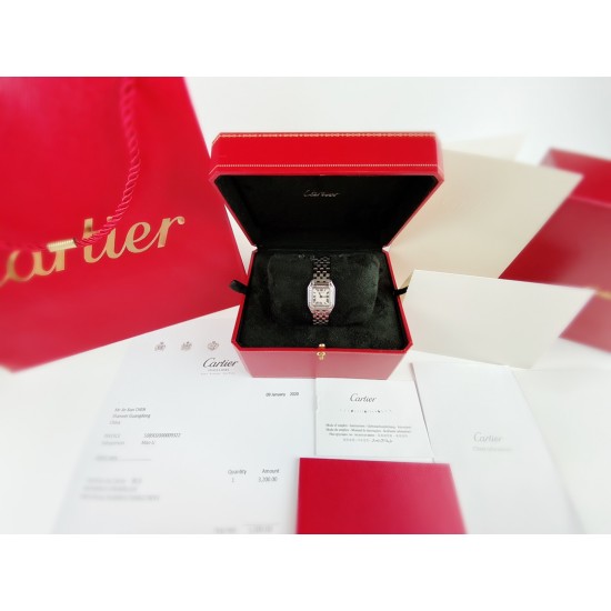 新品预告⚠️ vca Factory出品 (背景2)品牌:Cartier卡地亚™️系列:PANTHERE DE(日本バージョン)机芯:瑞士石英尺寸:22/30mm小号材质:316精鋼扣子:原装拉扣功能:时针 分针一表一卡一码 套装出货 新品预告⚠️ vca Factory出品 (背景2)品牌:Cartier卡地亚™️系列:PANTHERE DE(日本バージョン)机芯:瑞士石英尺寸:22/30mm小号材质:316精鋼扣子:原装拉扣功能:时针 分针一表一卡一码 套装出货